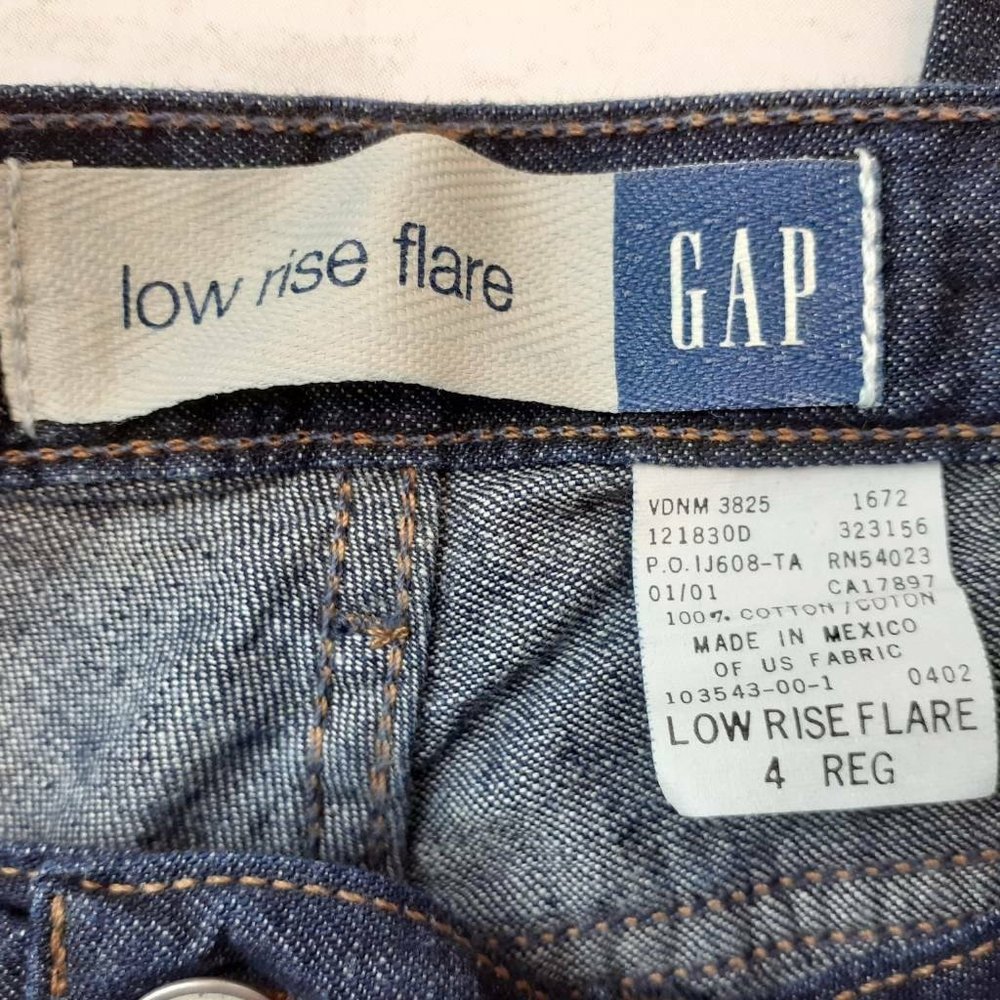 Gap Women's Low Rise Flare Leg Jeans Blue 100% Cotton Dark Wash 5 Pocket Denim 4 - Picture 7 of 8